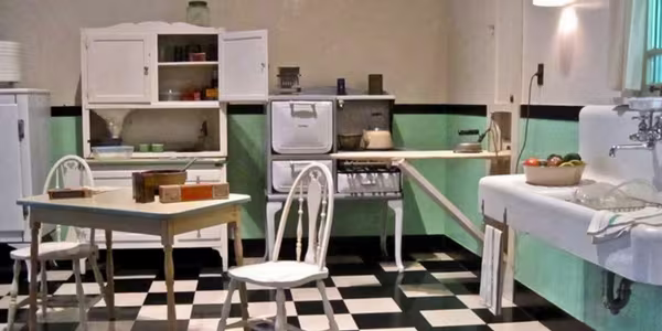 1930's kitchen